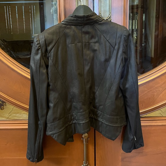 Black blazer Worn once, very good condition. Like new. - Picture 2 of 2